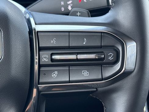 Used 2025 GMC Yukon Denali AWD/4WD image 23