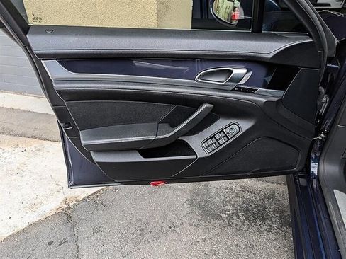 Used 2012 Porsche Panamera S RWD image 18