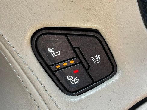 Used 2019 GMC Yukon Denali w/ Open Road Package RWD image 23