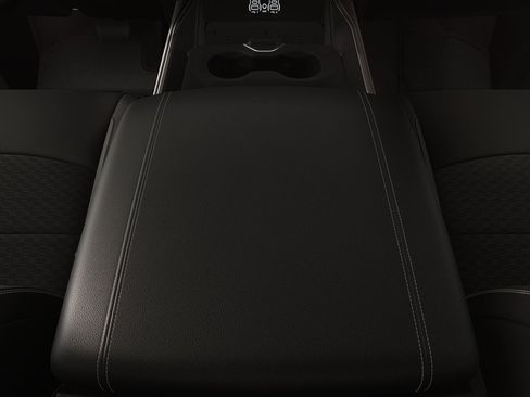 New 2026 RAM 2500 Big Horn AWD/4WD image 4
