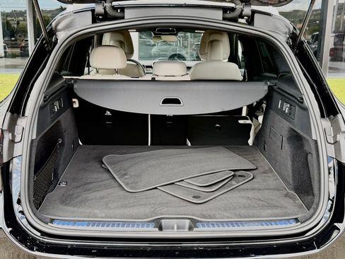 Used 2025 Mercedes-Benz GLC 300 image 17