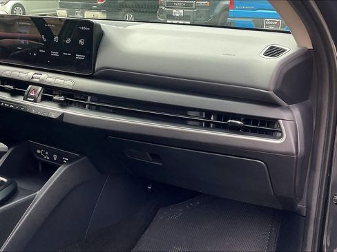 Used 2025 Kia K4 LXS image 16