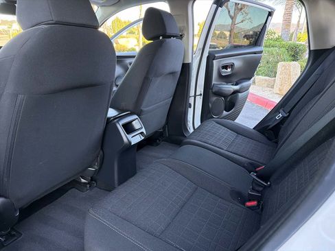 Used 2023 Honda HR-V LX image 19