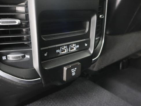 Used 2023 RAM 3500 Laramie AWD/4WD image 34