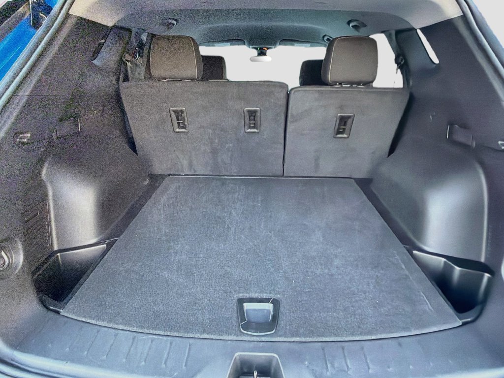 Used 2025 Chevrolet Blazer LT FWD image 25