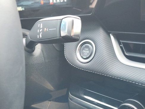 Used 2025 Chevrolet Equinox LT w/ Safety and Technology Package image 8