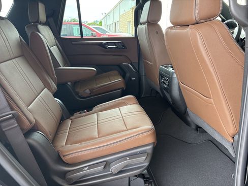 New 2026 Chevrolet Tahoe High Country AWD/4WD image 24