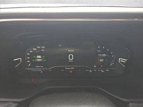 Used 2024 GMC Yukon Denali RWD image 9