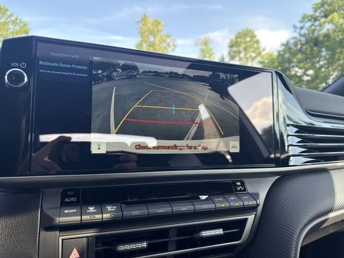 New 2025 Toyota Camry image 21