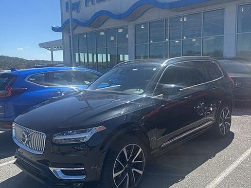 Used 2023 Volvo XC90 B6 Plus w/ Protection Package Premier AWD/4WD image 4
