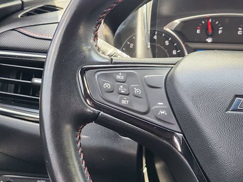 Used 2022 Chevrolet Equinox RS FWD image 28