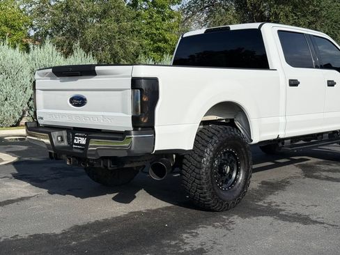Used 2019 Ford F250 XLT w/ FX4 Off-Road Package AWD/4WD image 10