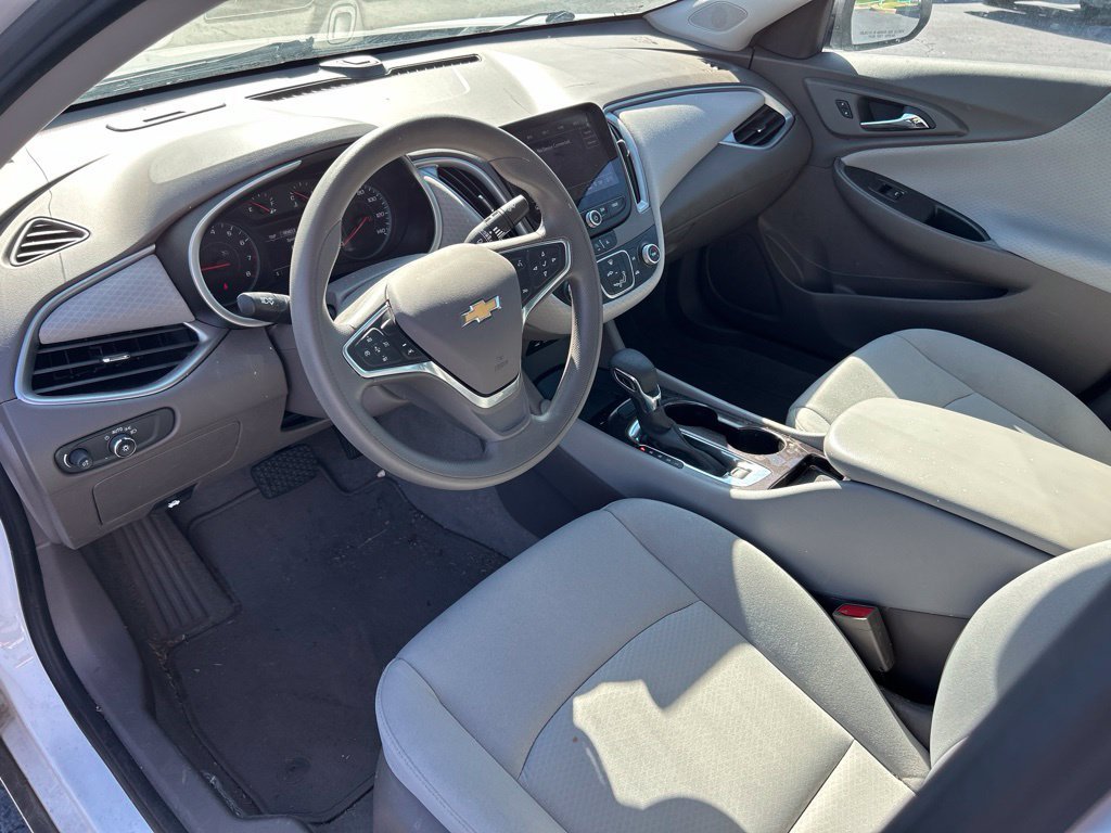 Used 2023 Chevrolet Malibu LS FWD image 15
