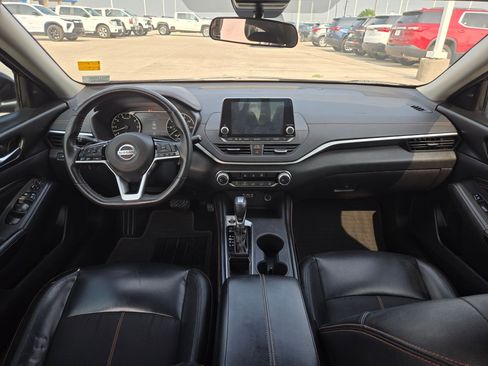 Used 2021 Nissan Altima 2.5 SR FWD image 15