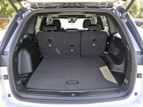 New 2026 Jeep Grand Cherokee Altitude RWD image 12