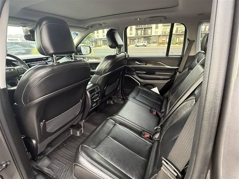 Used 2022 Jeep Grand Cherokee Limited 4xe AWD/4WD image 17