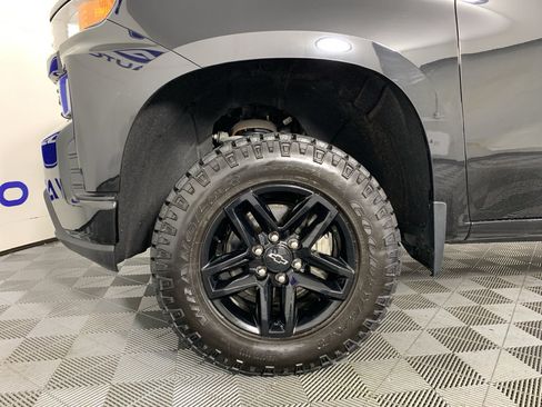 Used 2021 Chevrolet Silverado 1500 Custom Trail Boss w/ Safety Confidence Package AWD/4WD image 9