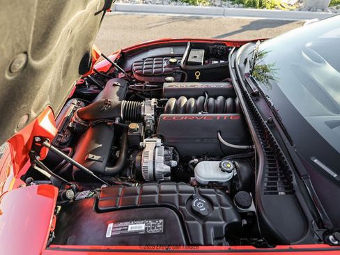 Used 2000 Chevrolet Corvette Coupe w/ Lighting Pkg RWD image 18