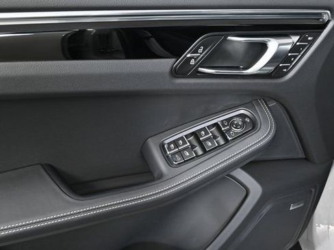 New 2026 Porsche Macan S image 7
