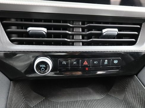 Used 2025 Ford Explorer ST-Line image 15