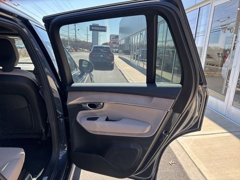 Certified 2025 Volvo XC90 B6 Plus image 12