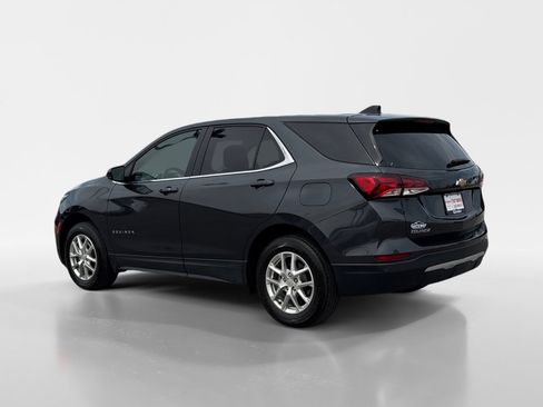 Used 2023 Chevrolet Equinox LT w/ Driver Convenience Package image 4