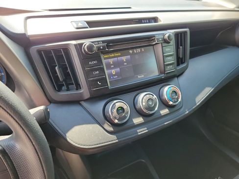 Used 2017 Toyota RAV4 LE image 23