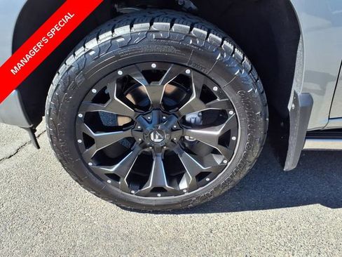 Used 2025 Chevrolet Silverado 1500 High Country w/ Technology Package image 9