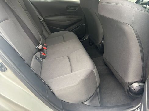 Used 2025 Toyota Corolla LE image 37