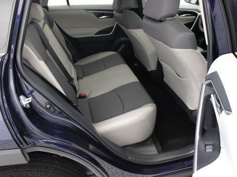 Used 2025 Toyota RAV4 XLE w/ Convenience Package FWD image 35