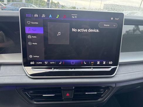 New 2025 Volkswagen Tiguan SE R-Line image 14