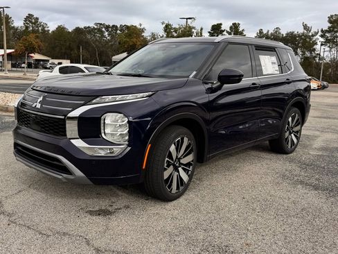 New 2026 Mitsubishi Outlander SEL FWD image 3