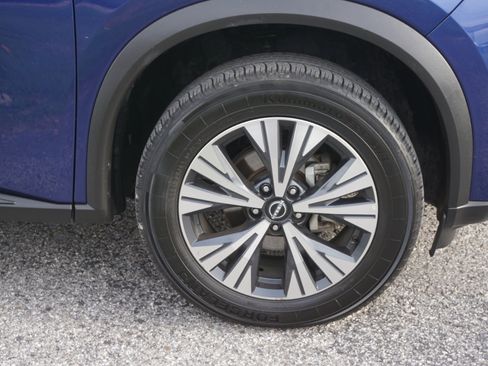 Used 2023 Nissan Rogue SV image 6