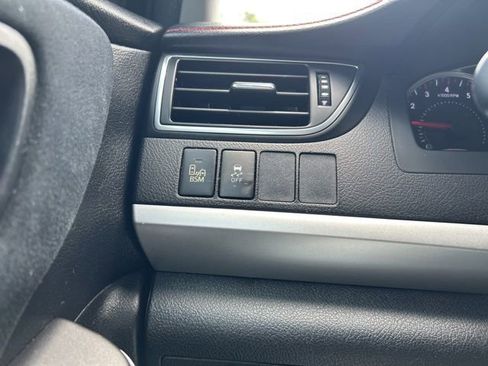 Used 2017 Toyota Camry XSE FWD image 38