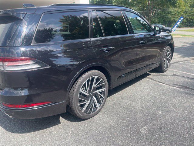 Used 2025 Lincoln Aviator Black Label w/ Jet Appearance Package AWD/4WD image 3