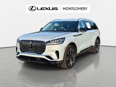 Used 2025 Lincoln Aviator Reserve w/ Luxury Package RWD image 7
