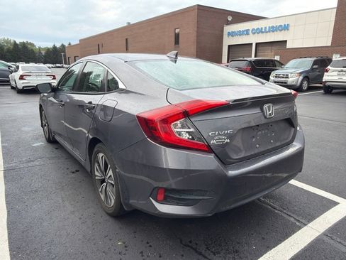 Used 2017 Honda Civic EX-T image 2