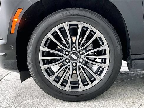 Used 2025 Cadillac Escalade Sport Platinum AWD/4WD image 10