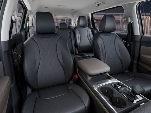 New 2026 Kia Carnival EX FWD image 15