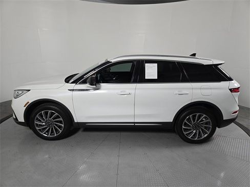 Certified 2023 Lincoln Corsair Reserve image 7