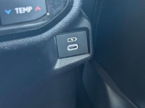 Certified 2024 Toyota Grand Highlander XLE FWD image 25