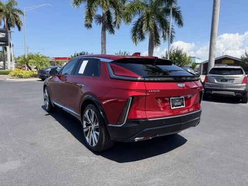 Certified 2025 Cadillac Lyriq Luxury w/ Nappa Leather Package RWD image 5
