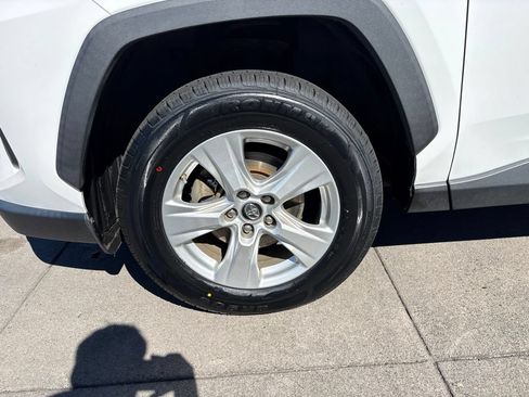 Used 2019 Toyota RAV4 LE w/ Carpet Mat Package AWD/4WD image 11