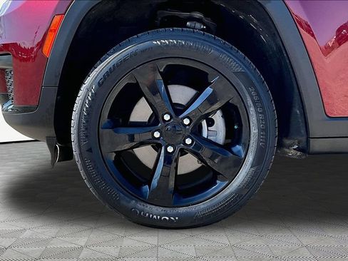 Used 2023 Jeep Grand Cherokee L Laredo AWD/4WD image 9