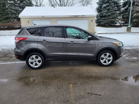 Used 2014 Ford Escape SE image 2