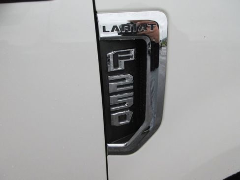 Used 2020 Ford F250 Lariat w/ Chrome Package AWD/4WD image 10