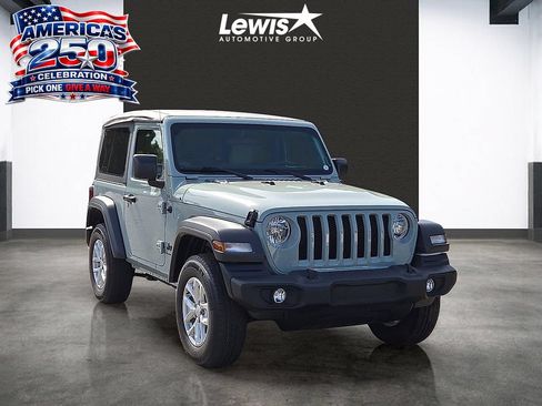 Used 2023 Jeep Wrangler Sport AWD/4WD image 6