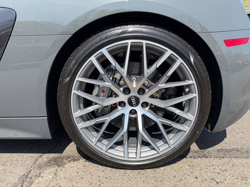 Used 2017 Audi R8 V10 plus AWD/4WD image 9
