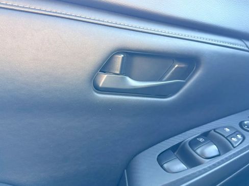 Used 2025 Nissan Sentra S image 26