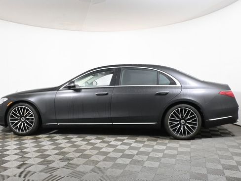 Used 2021 Mercedes-Benz S 580 4MATIC Sedan image 2
